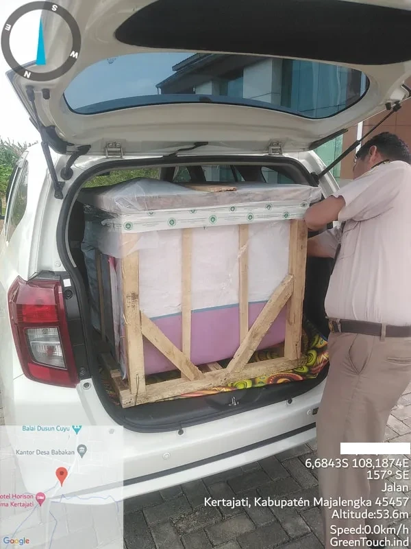 Penataan bibit di armada truk
